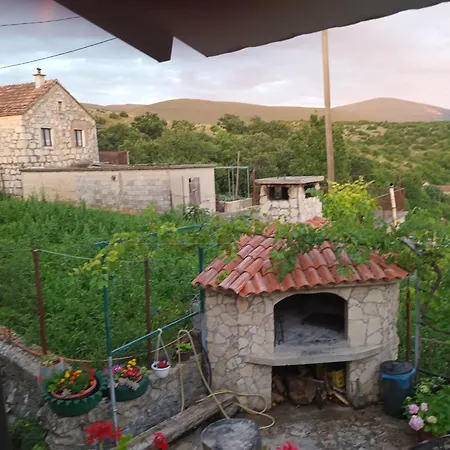 Brnara Kravarica Vrlika Exterior photo